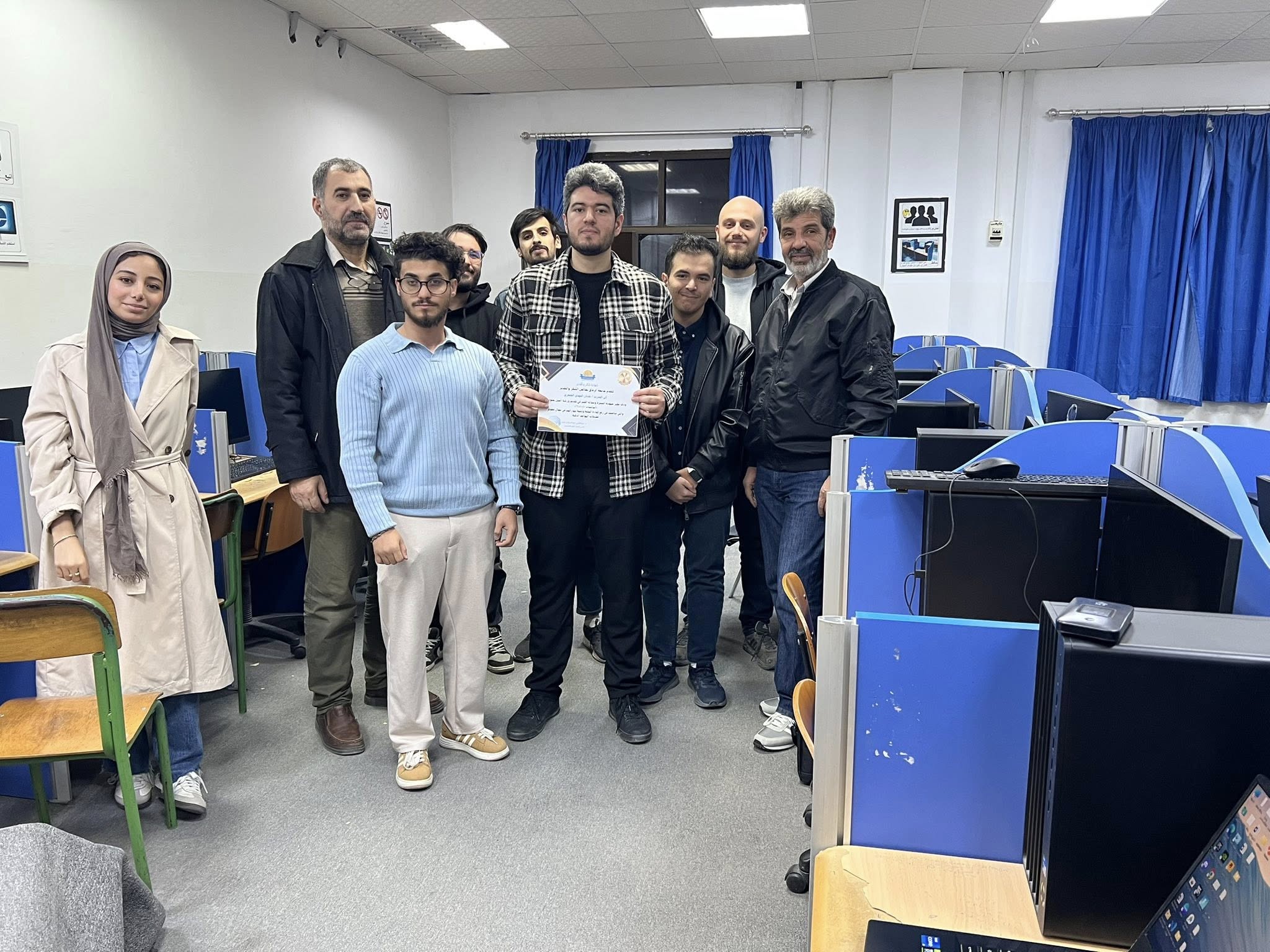 جامعة الرفاق الاهلية